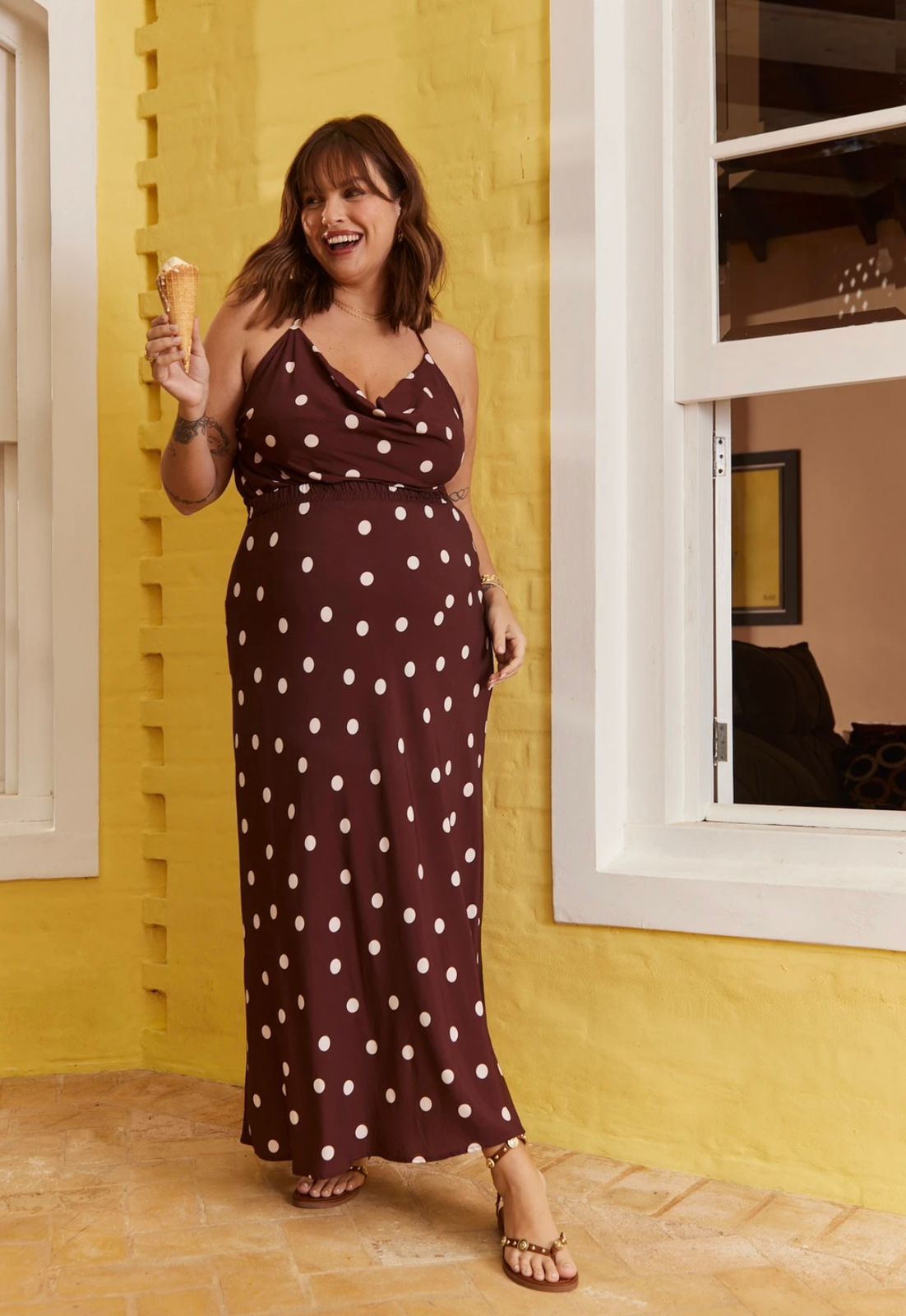 Saia Clarice poá fundo off