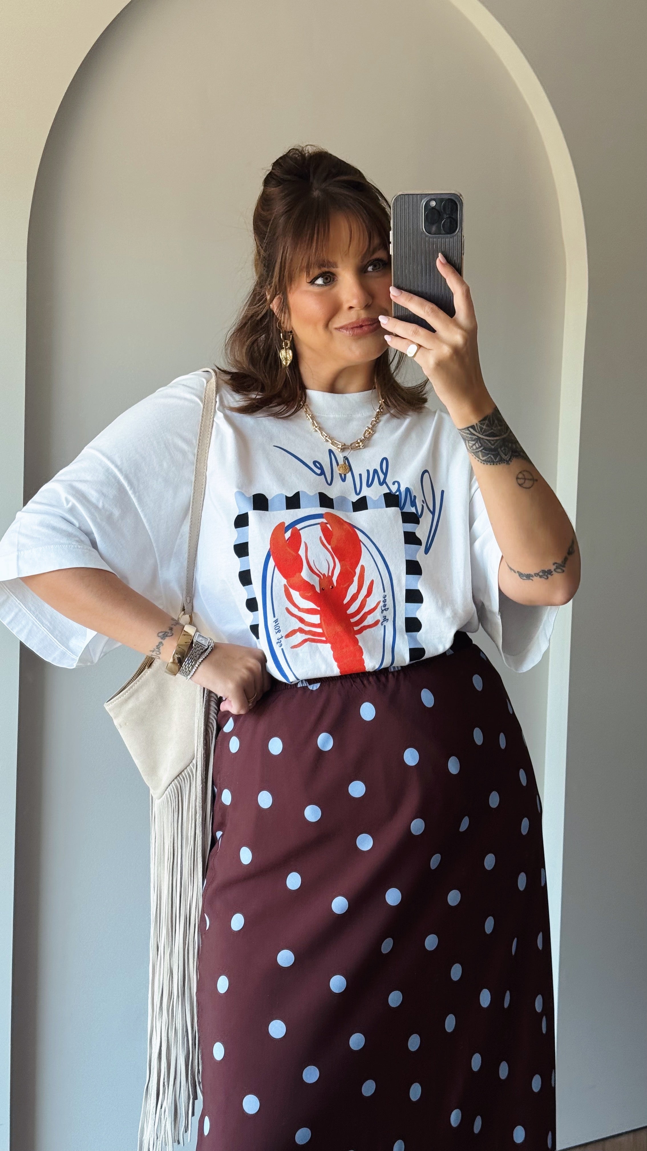 T-SHIRT OVER PINCH ME