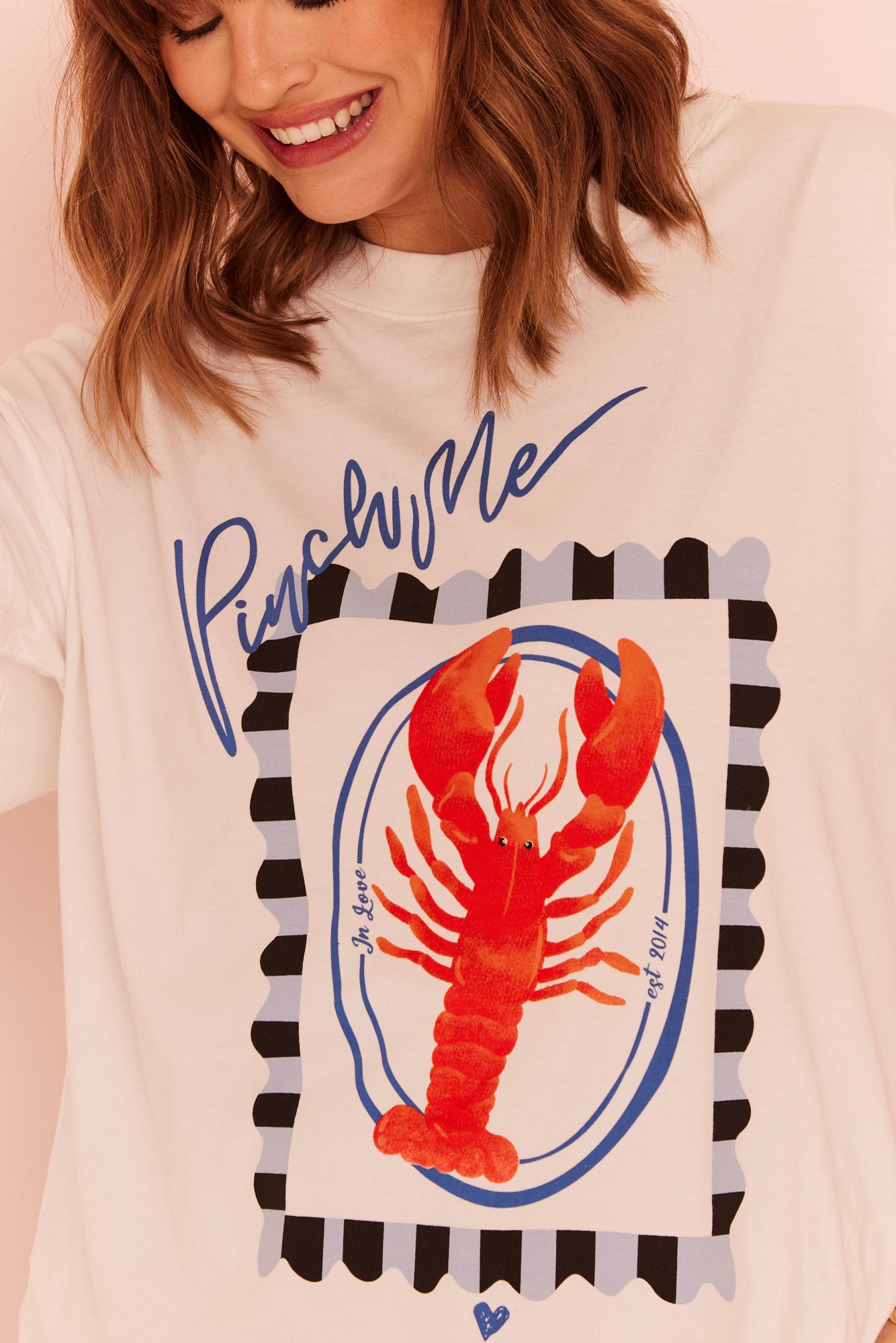 T-SHIRT OVER PINCH ME
