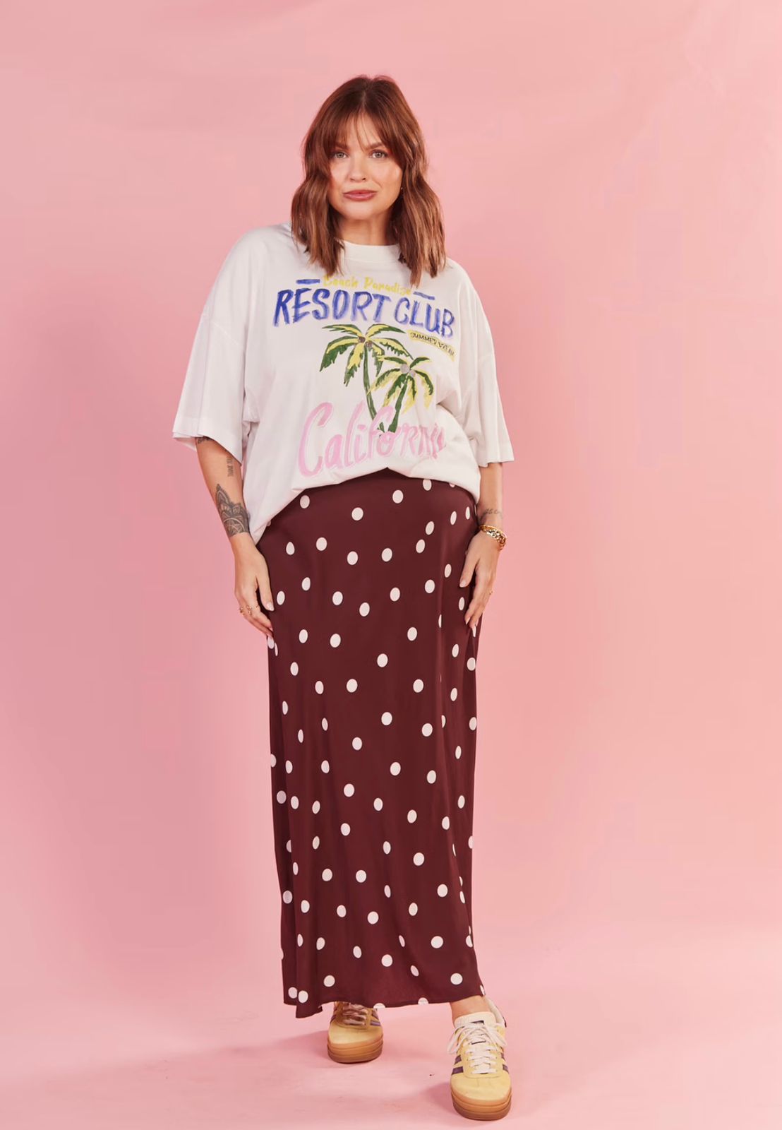 T-Shirt Over Resort