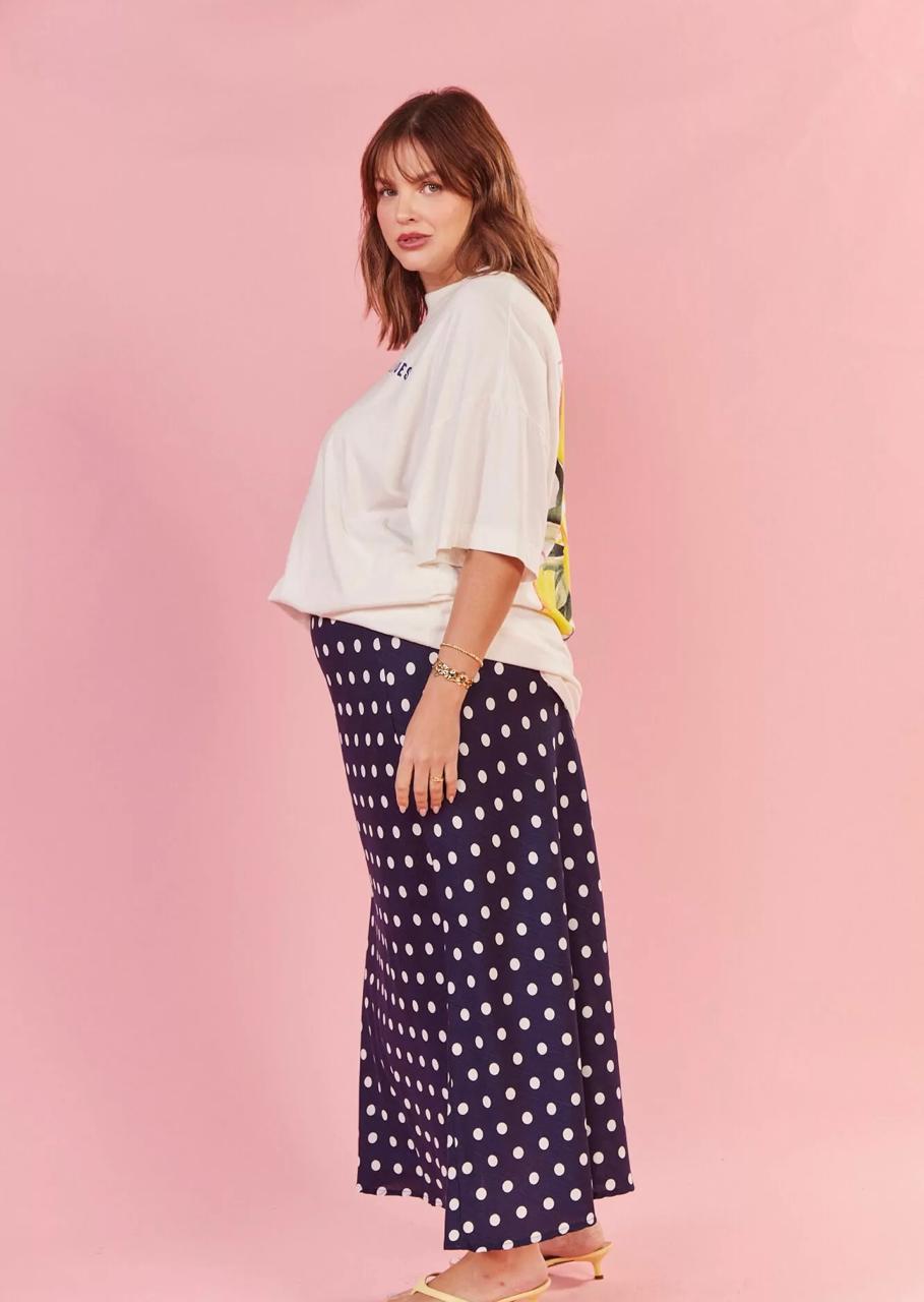 Saia Midi Gabi Fundo Azul