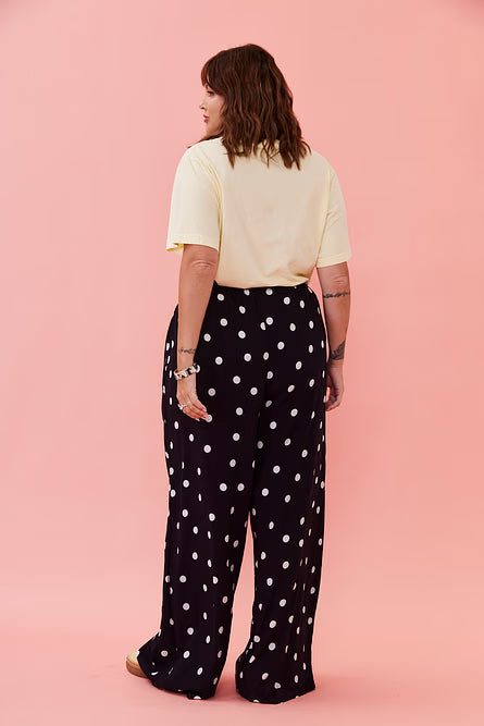 Calça Joana Poá Fundo preto